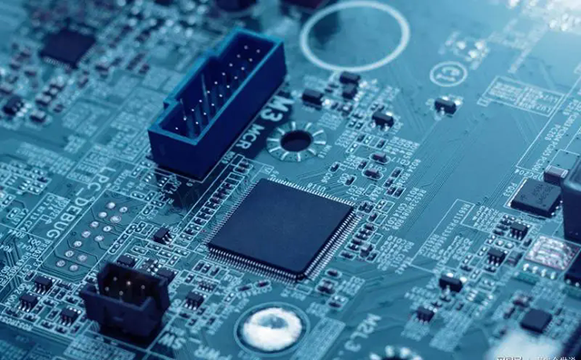 收購(gòu) Broadcom：主機(jī)總線適配器、RAID 控制卡、SAS 擴(kuò)展器、硬盤驅(qū)動(dòng)器