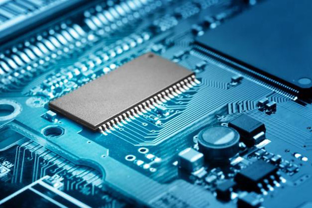 回收瑞薩特定應(yīng)用時鐘：PCI Express 時鐘、處理器時鐘、實(shí)時時鐘